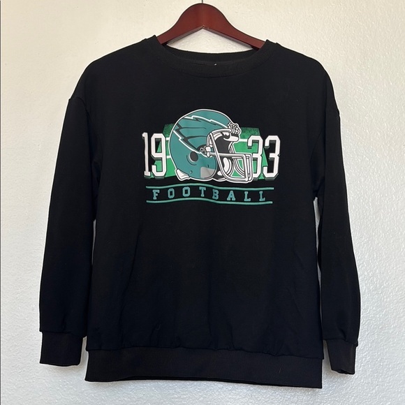 Green and Black Graphic Sweatshirt Athletic Style hoodie size S - Picture 1 of 5